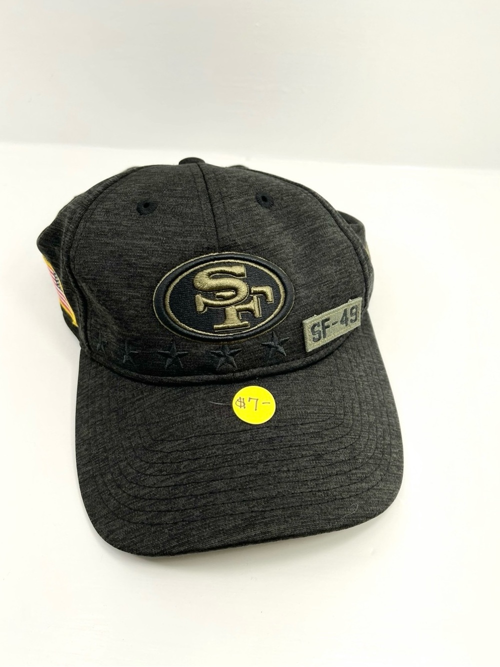 San Francisco 49ers Salute To Service Adjustable Hat